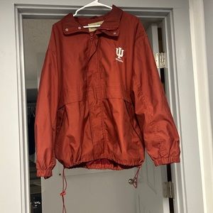 Large Vesi Sportswear Vintage IU sweatshirt/windbreaker